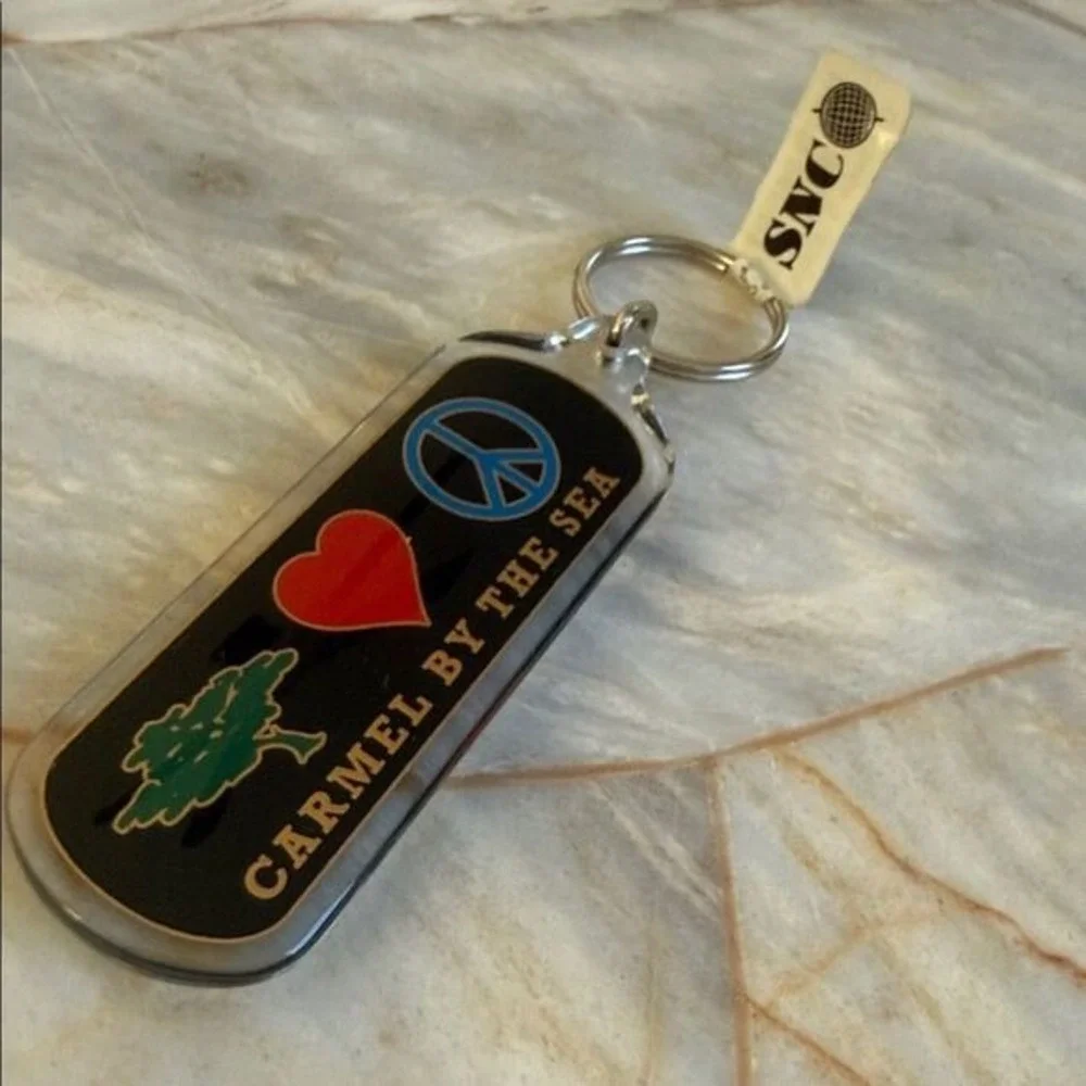 SNC Monterey Carmel By The‎ Sea California Peace Heart Cypress Keychain NWT